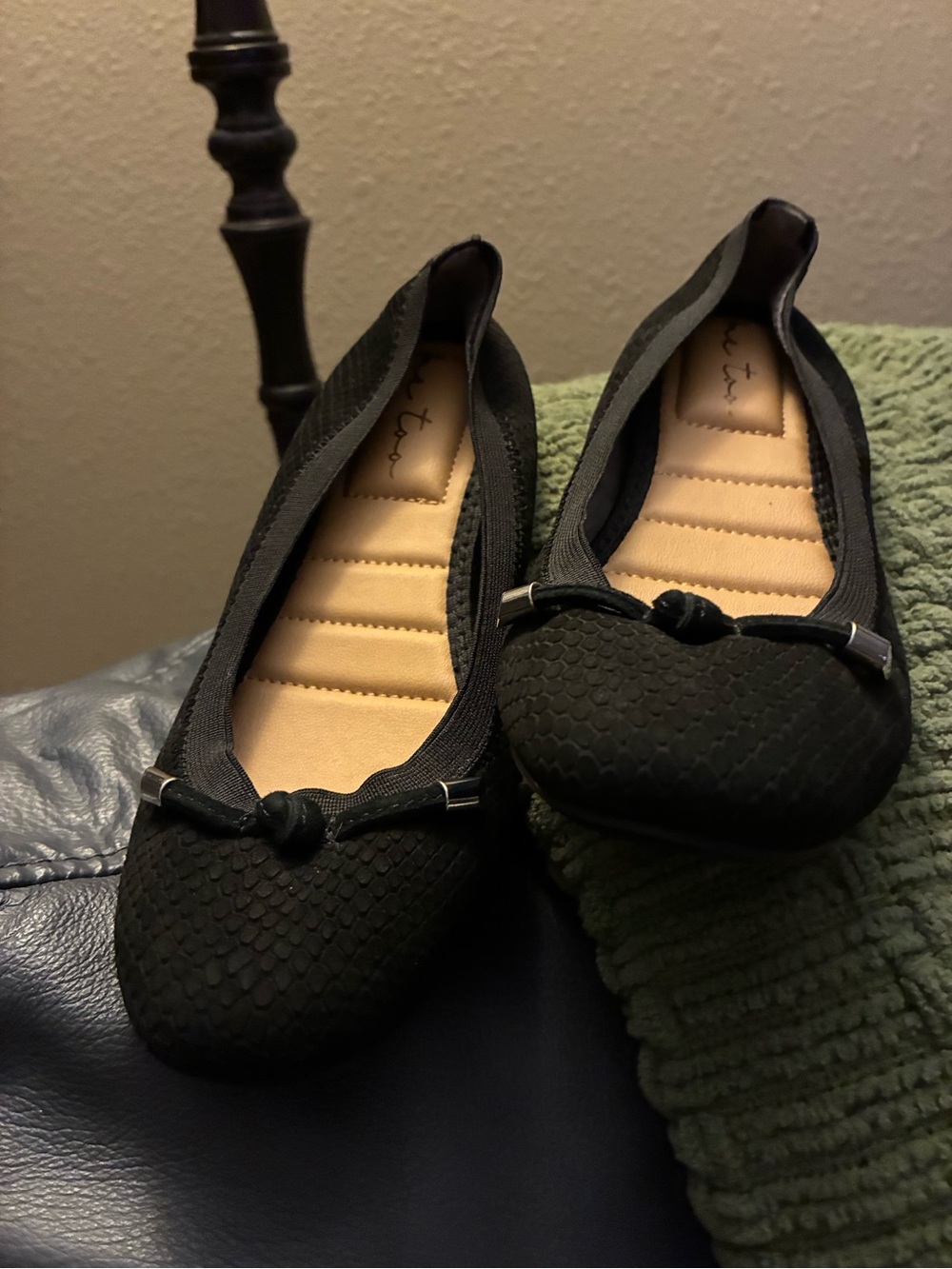 Women's Black Textured Ballet Flats - Comfortable Everyday Slip-Ons say 6 but 5